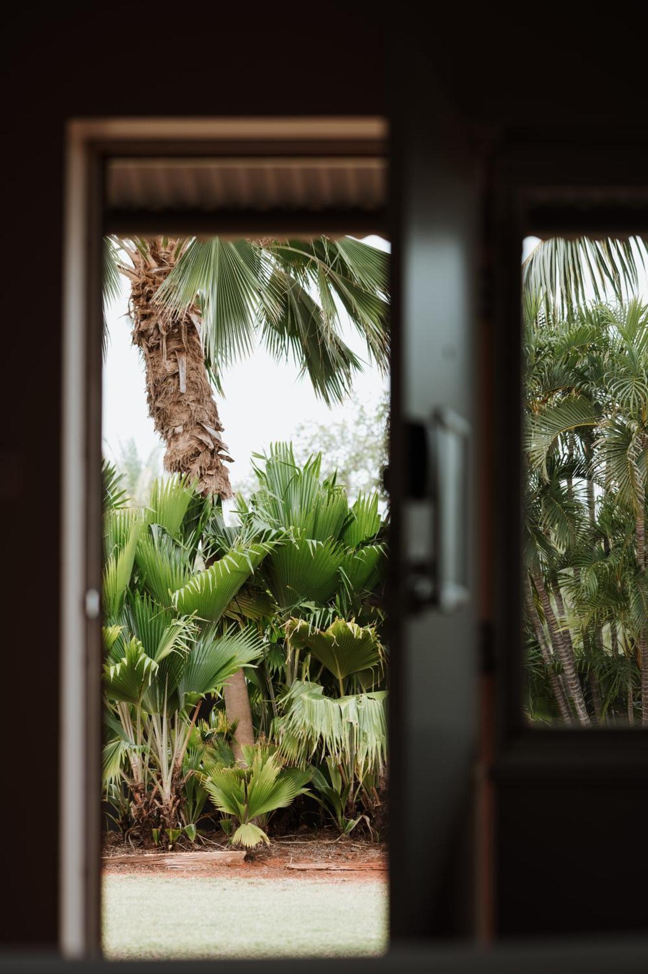 The Continental Hotel Broome Bagian luar foto